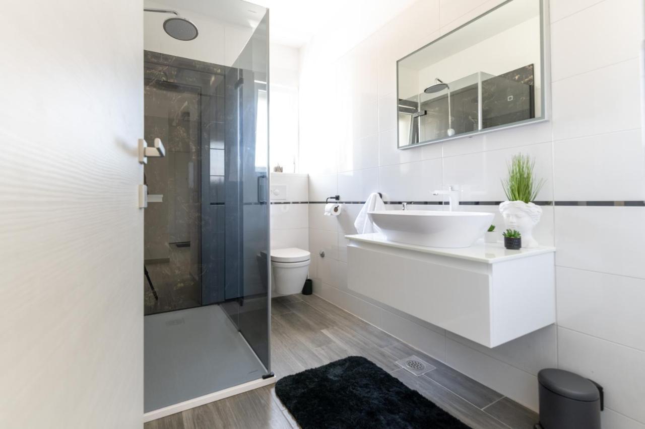Silver Luxury Apartment Трогир Экстерьер фото